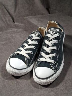 Converse Chuck Taylor All Star Classic Black Ox Low Lace Up Sneakers G- US 2